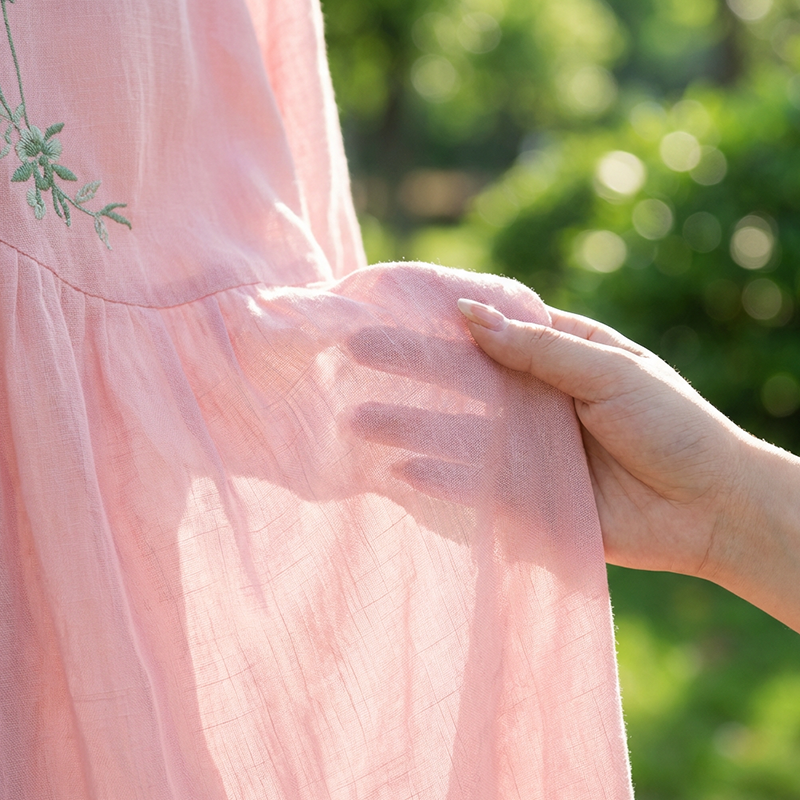 Florienne™ – Embroidered Linen Midi Dress